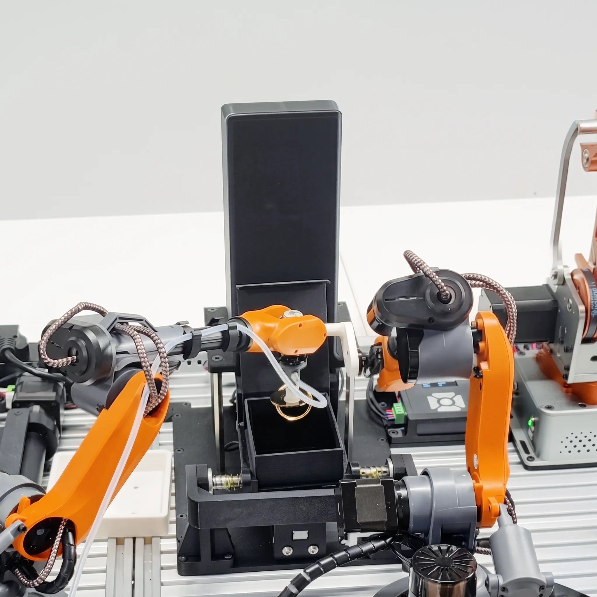 Engraved Souvenirs Manufacturing Line  (MT4 & Mirobot)